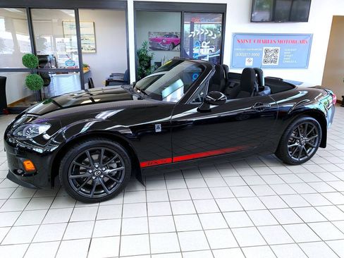Used 2014 MAZDA MX-5 Miata Club RWD image 3