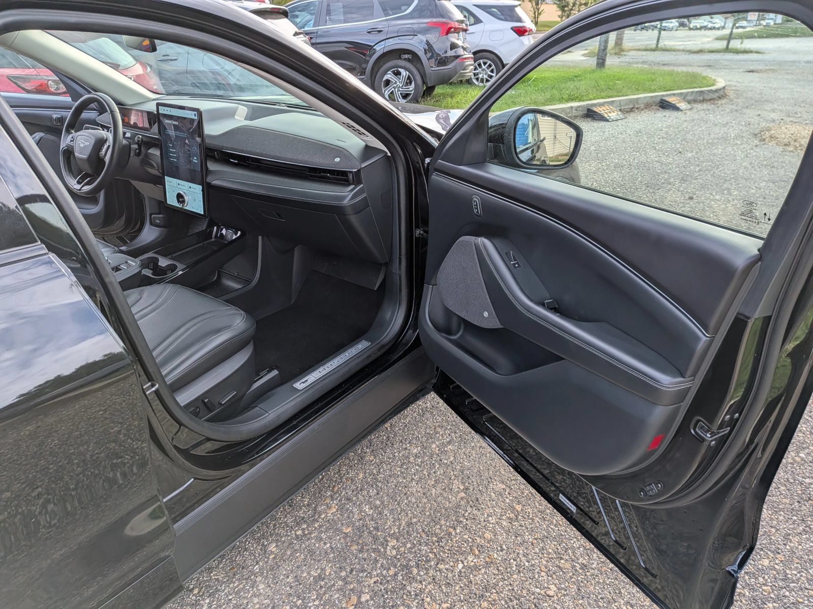 Used 2022 Ford Mustang Mach-E Premium RWD image 40
