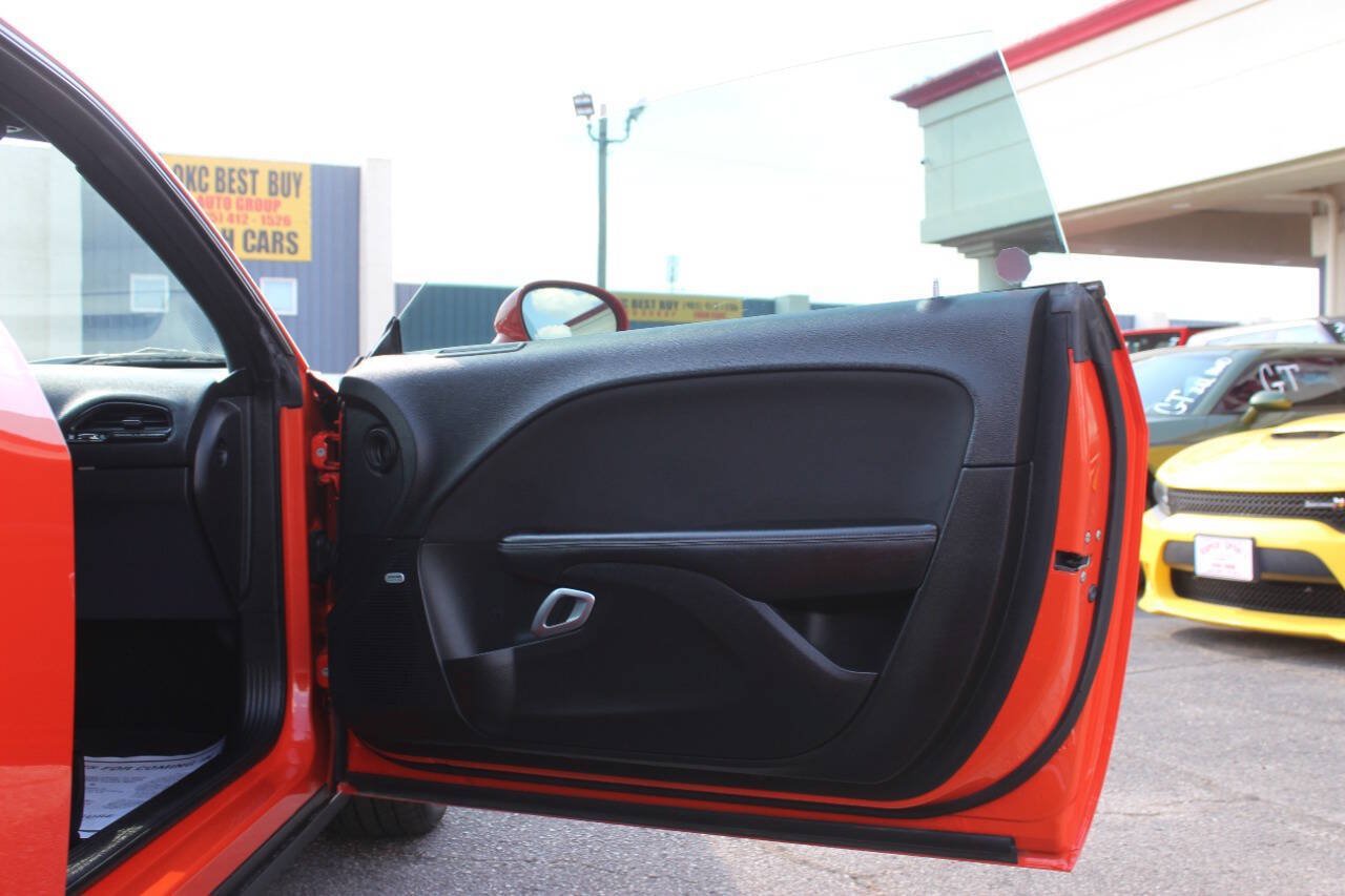 Used 2018 Dodge Challenger R/T w/ Blacktop Package RWD image 10