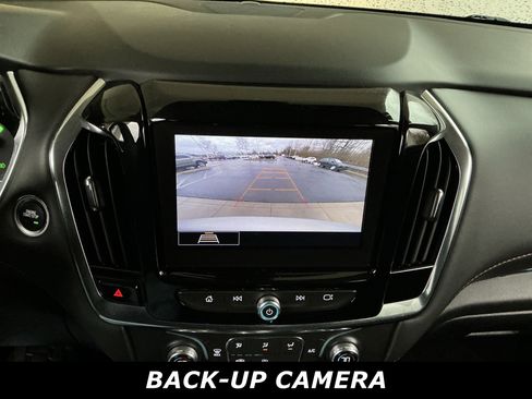 Used 2021 Chevrolet Traverse LT image 10
