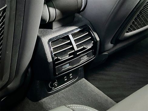 Used 2023 Audi Q3 2.0T Premium image 24