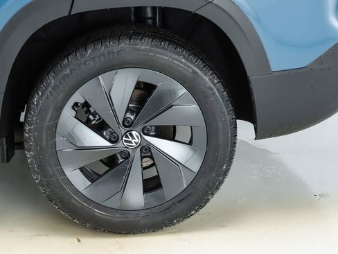 New 2026 Volkswagen Taos S image 6