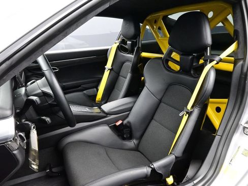 Used 2018 Porsche 911 GT3 RWD image 5