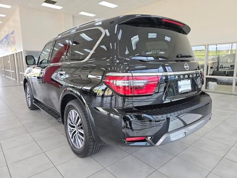 Used 2024 Nissan Armada SL image 7