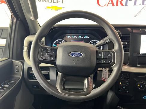 Used 2024 Ford F250 XLT w/ FX4 Off-Road Package AWD/4WD image 15