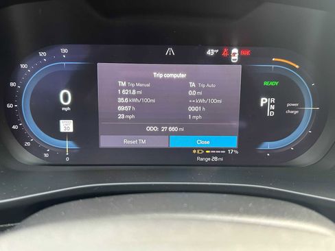 Certified 2023 Volvo XC40 Recharge Ultimate image 25