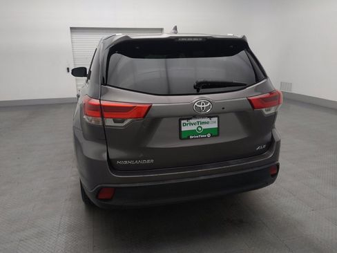 Used 2019 Toyota Highlander XLE image 6