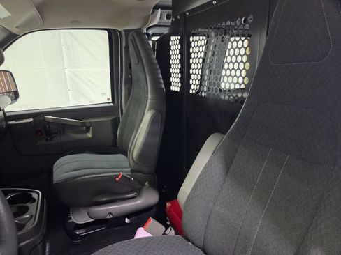Used 2025 Chevrolet Express 2500 w/ Driver Convenience Package RWD image 12