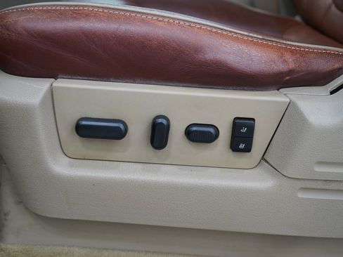 Used 2010 Ford F150 King Ranch AWD/4WD image 25