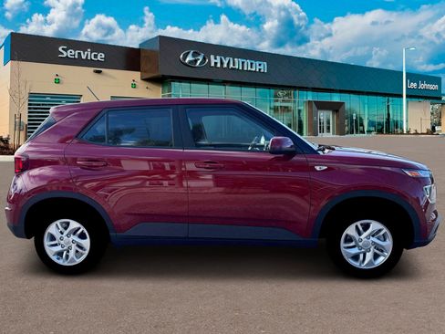 New 2026 Hyundai Venue SE FWD image 9