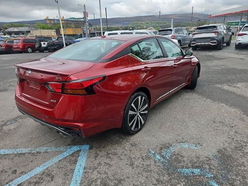 Used 2019 Nissan Altima 2.5 SR w/ SR Premium Package AWD/4WD image 3