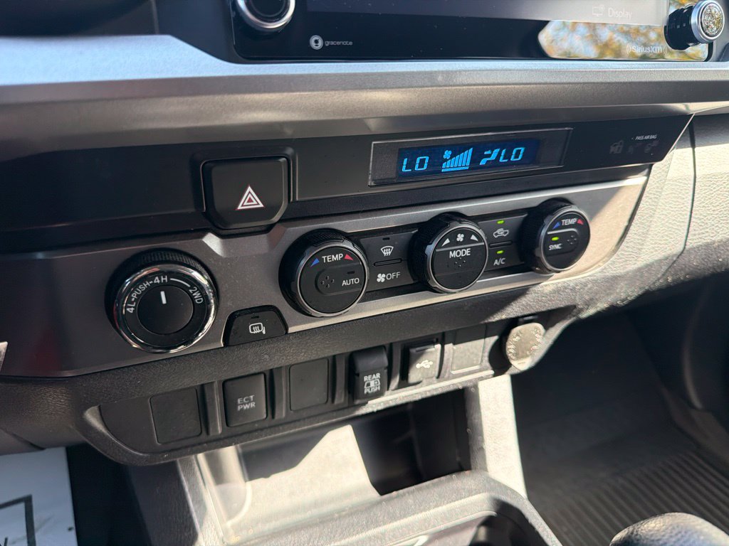 Used 2021 Toyota Tacoma SR5 AWD/4WD image 31