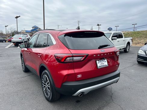 Certified 2024 Ford Escape Base image 10