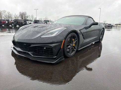 Used 2016 Chevrolet Corvette Stingray Convertible w/ 3LT Preferred Equipment Group image 3