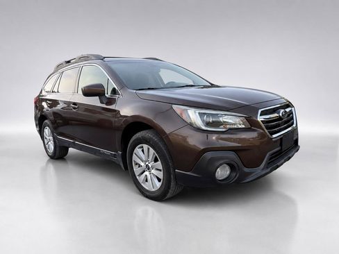 Used 2019 Subaru Outback 2.5i Premium AWD/4WD image 7