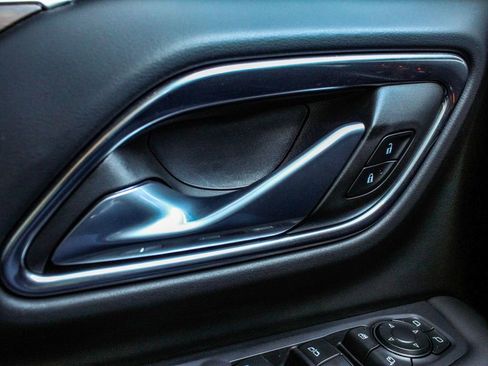 Used 2023 Chevrolet Tahoe High Country AWD/4WD image 9