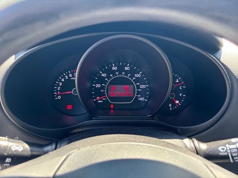 Used 2017 Kia Soul + FWD image 14