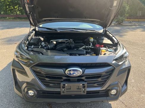 Certified 2025 Subaru Outback Premium AWD/4WD image 9