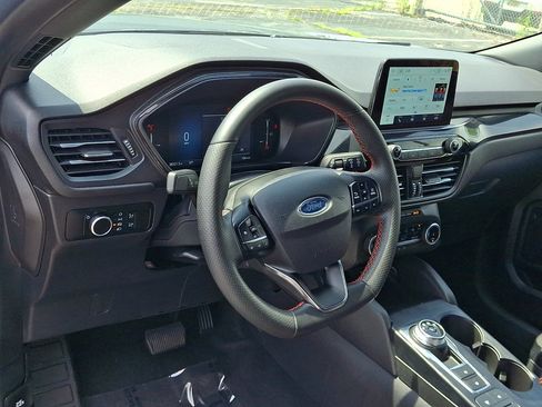 Used 2025 Ford Escape ST-Line FWD image 25