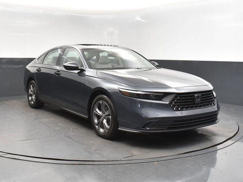 Used 2024 Honda Accord EX image 9