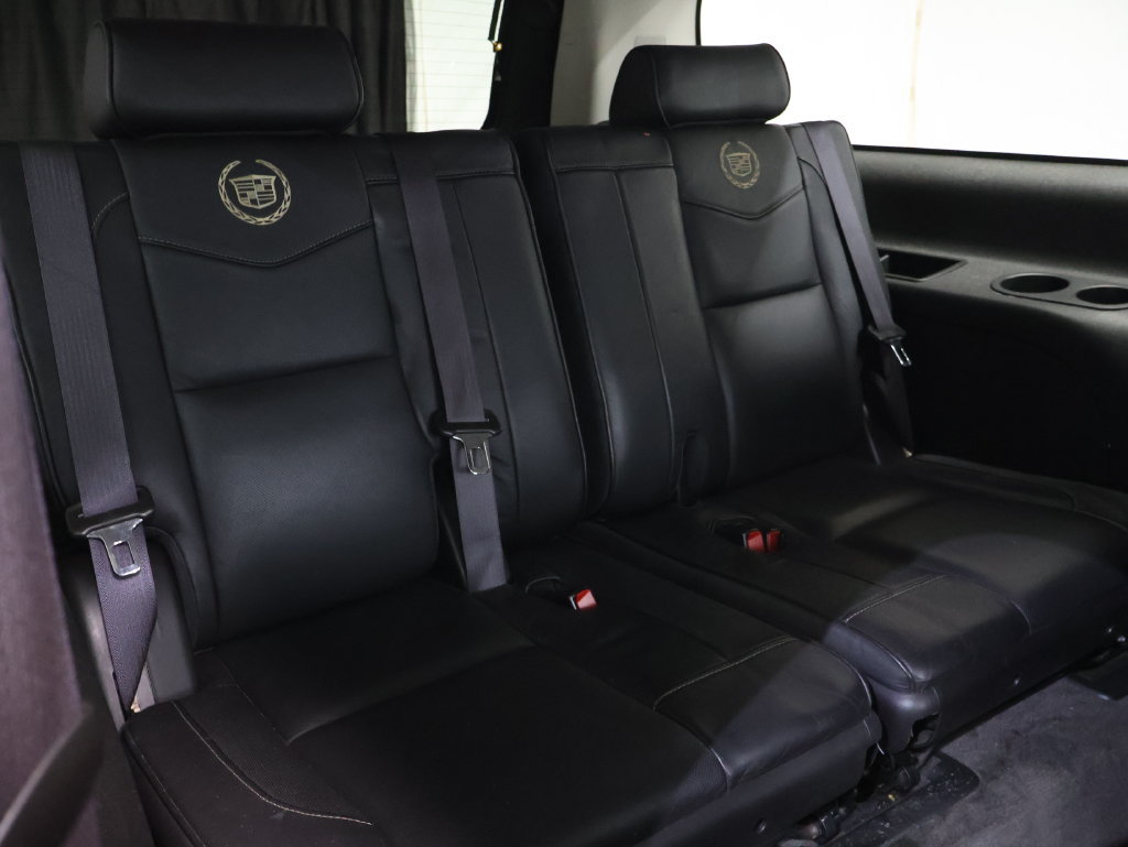 Used 2013 Cadillac Escalade ESV Platinum RWD image 14
