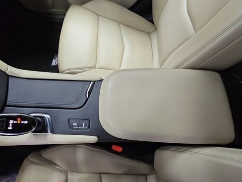 Used 2019 Cadillac XT5 Premium Luxury FWD image 21