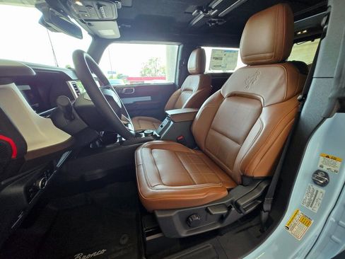 New 2024 Ford Bronco Heritage Edition image 8