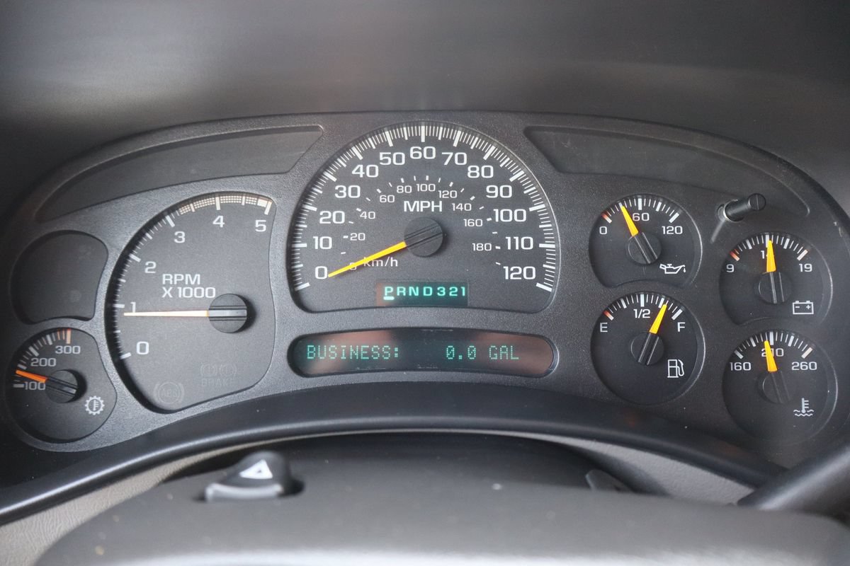 Used 2004 GMC Sierra 2500 SLT w/ Heavy-Duty Power Package AWD/4WD image 34