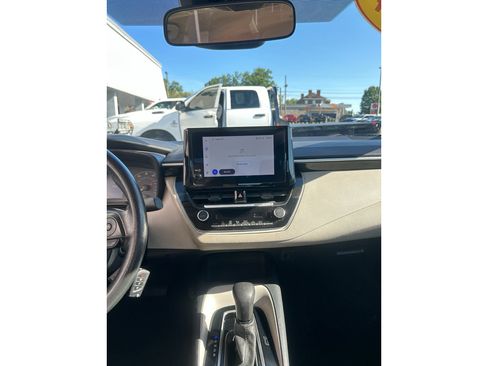 Used 2024 Toyota Corolla LE FWD image 6
