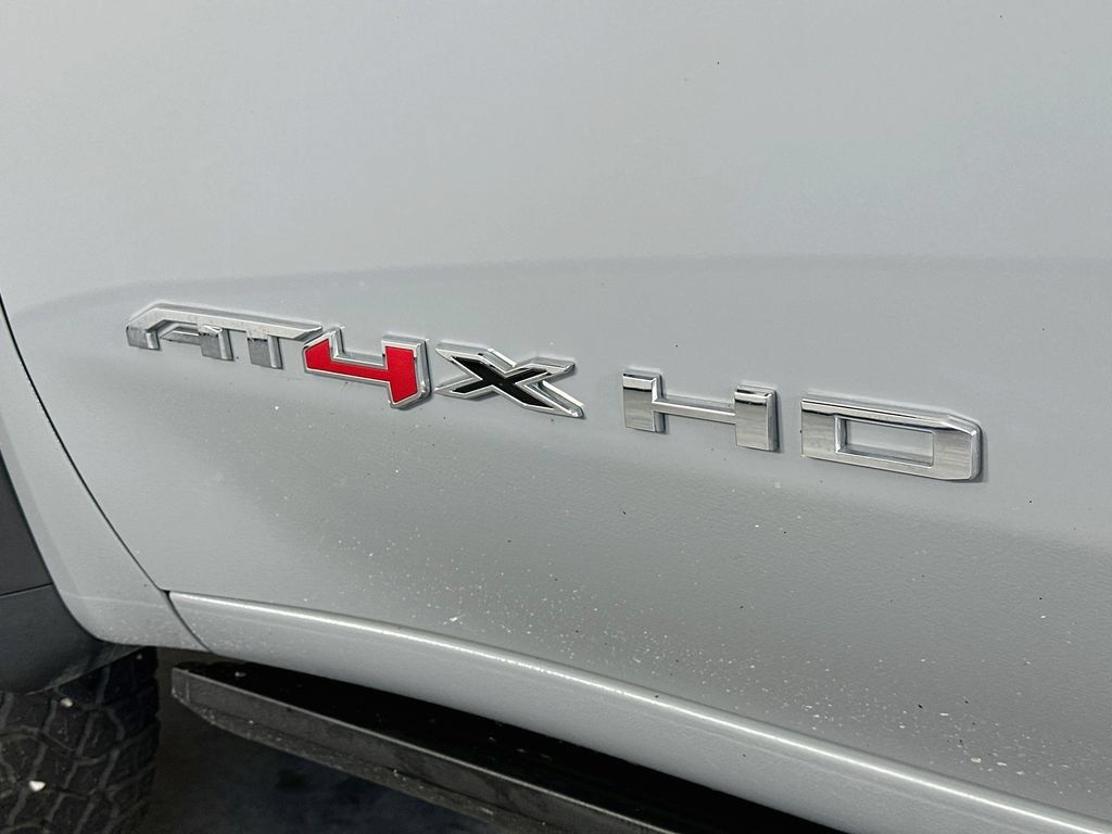 Used 2024 GMC Sierra 2500 AT4X AWD/4WD image 29