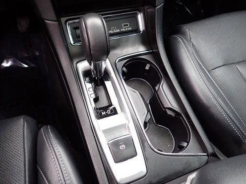 Certified 2023 Subaru Ascent Limited w/ Technology Package image 22