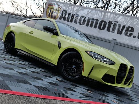 Used 2022 BMW M4 Coupe image 1