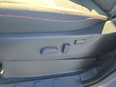 Used 2025 Nissan Frontier PRO-4X image 20