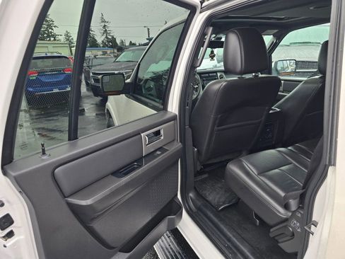 Used 2013 Ford Expedition EL Limited image 18