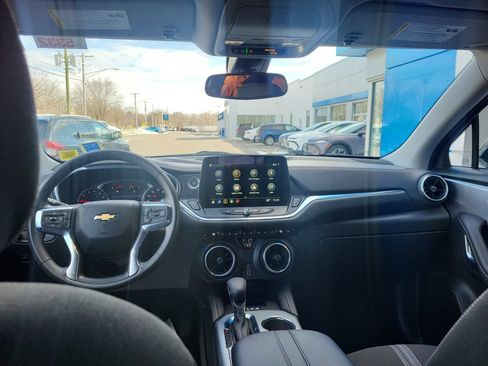 Certified 2023 Chevrolet Blazer LT w/ Convenience Package FWD image 3