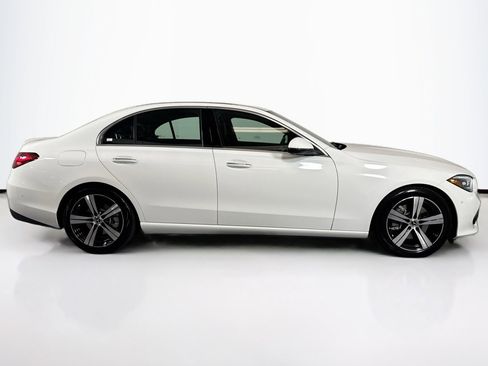 Used 2025 Mercedes-Benz C 300 4MATIC Sedan image 4