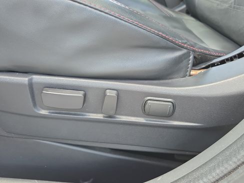 Used 2020 Mitsubishi Outlander SE FWD image 17