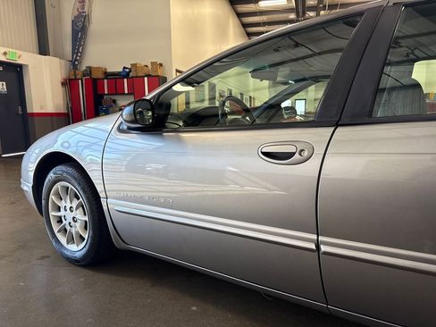 Used 1998 Chrysler Concorde LX image 54