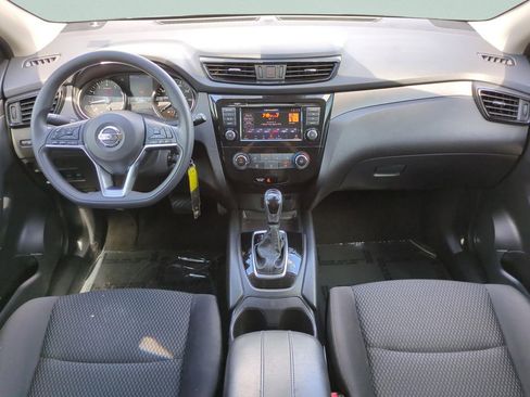 Used 2020 Nissan Rogue Sport S image 14