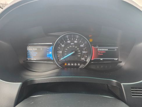 Used 2017 Ford Explorer XLT w/ Equipment Group 202A AWD/4WD image 15