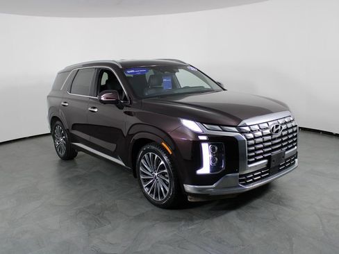 Used 2023 Hyundai Palisade Calligraphy image 11