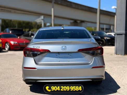 Used 2023 Honda Civic LX image 5