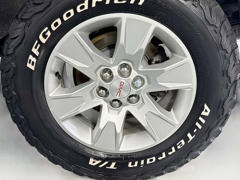 Used 2018 GMC Canyon SLE RWD image 29