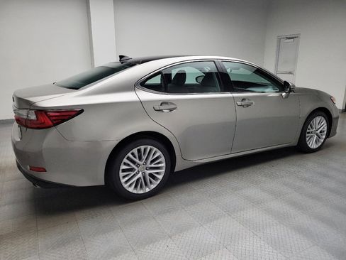 Used 2016 Lexus ES 350 w/ Luxury Package w/Wood Trim FWD image 10