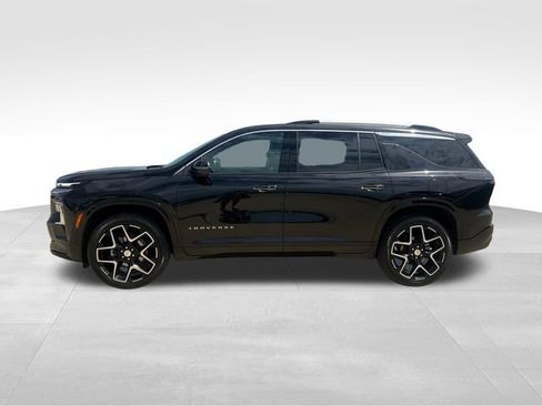 Used 2026 Chevrolet Traverse High Country w/ LPO, Floor Liner Package AWD/4WD image 3