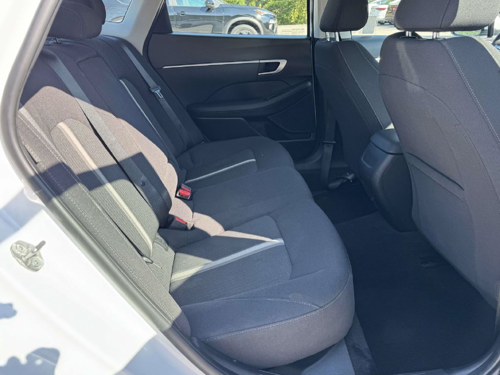 Used 2025 Hyundai Sonata SEL FWD image 16