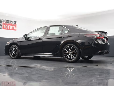 Used 2023 Toyota Camry SE w/ Cold Weather Package FWD image 29