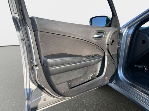 Used 2016 Dodge Charger R/T Scat Pack w/ Beats Audio Group image 17