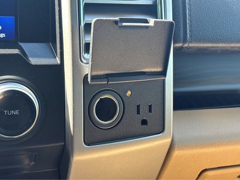 Used 2016 Ford F150 Lariat w/ Equipment Group 502A Luxury image 37