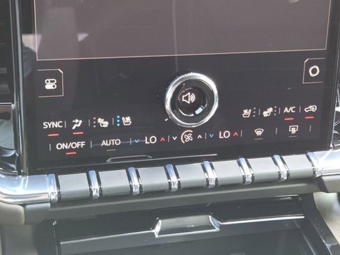 New 2026 GMC Yukon XL Denali Ultimate w/ LPO, Illumination Package AWD/4WD image 38